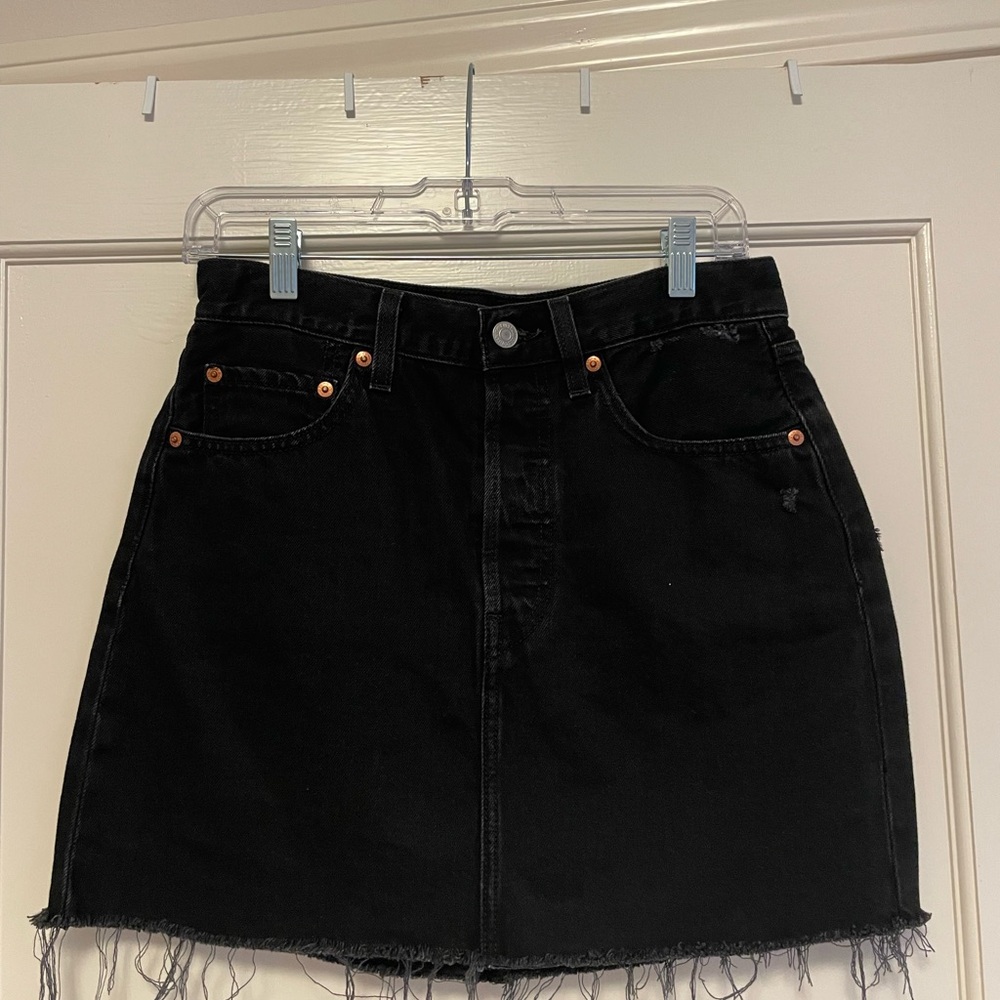 Levi’s Black Denim Skirt